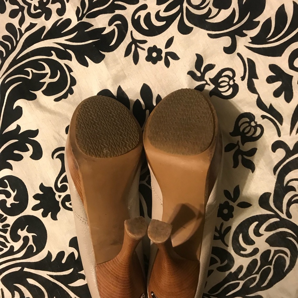 Michael Kors size 8 high heels